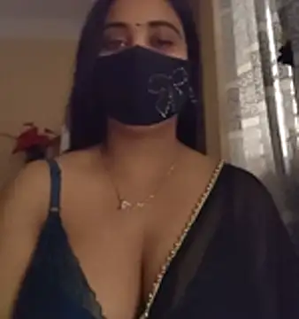 Snapshot of SimaRoy- chatting on November 6, 2025, 1:28 am SimaRoy- online show from November 6, 2025, 1:28 am