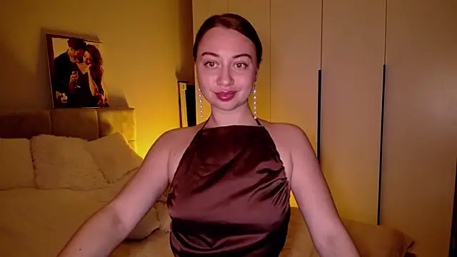 Snapshot of DanielaWisse chatting on June 17, 2026, 10:32 pm DanielaWisse online show from June 17, 2026, 10:32 pm