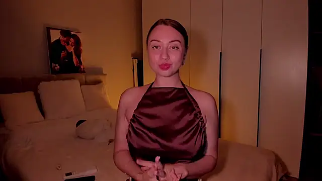 Snapshot of DanielaWisse chatting on July 3, 2026, 9:10 pm DanielaWisse online show from July 3, 2026, 9:10 pm
