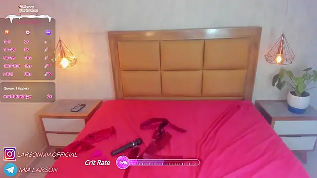 LARSONMIA online show from December 30, 2024, 3:35 pm