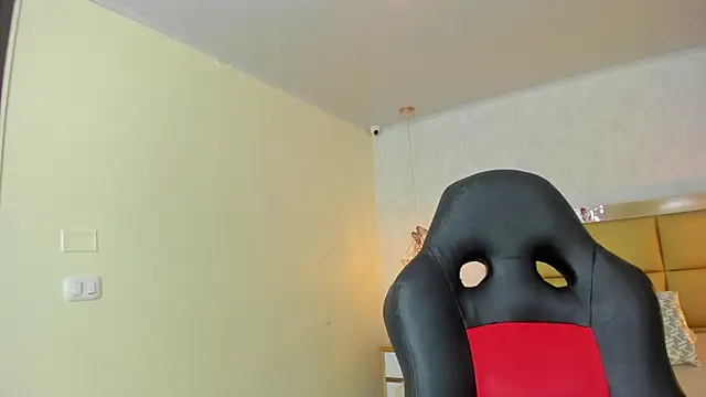 LARSONMIA online show from September 11, 2025, 12:16 pm