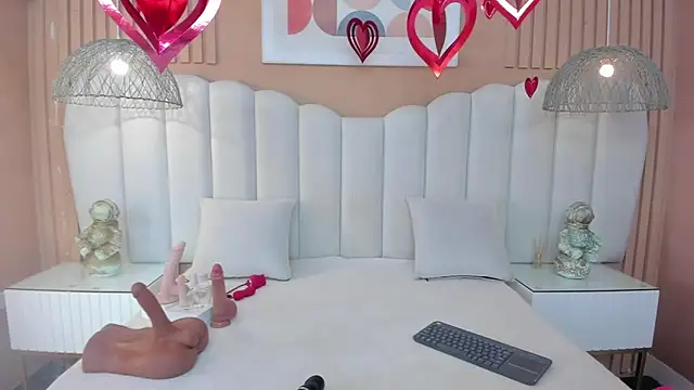 Sara Vanegas online show from February 13, 2026, 11:39 am