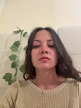 Megan Rodrigo online show from April 8, 2026, 12:38 pm