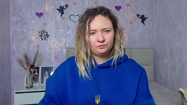 SallyVerda online show from February 20, 2025, 6:46 pm