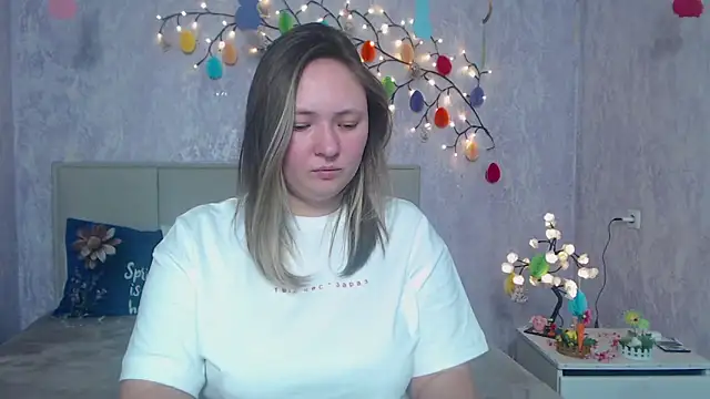 SallyVerda online show from April 13, 2026, 6:35 pm