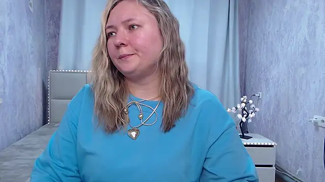 Snapshot of SallyVerda chatting on May 19, 2026, 5:52 pm SallyVerda online show from May 19, 2026, 5:52 pm