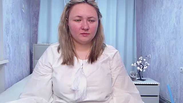 Snapshot of SallyVerda chatting on May 21, 2026, 5:20 pm SallyVerda online show from May 21, 2026, 5:20 pm