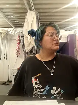 lucky-leah online show from June 5, 2026, 3:35 am