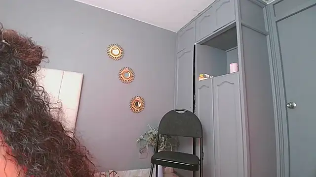 Snapshot of arteverena chatting on December 7, 2024, 11:34 pm arteverena online show from December 7, 2024, 11:34 pm