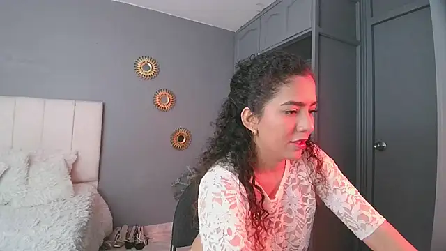 Snapshot of arteverena chatting on December 8, 2024, 7:43 pm arteverena online show from December 8, 2024, 7:43 pm