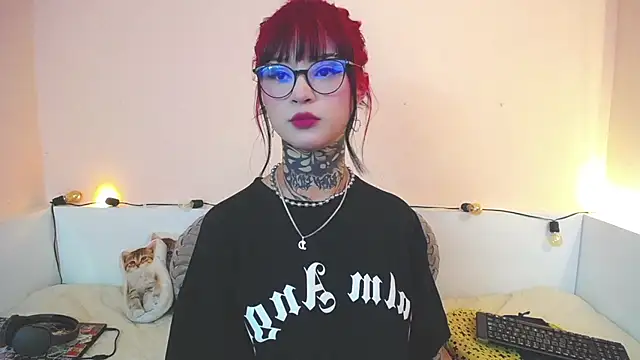 Isabella  dark online show from December 2, 2024, 10:23 pm