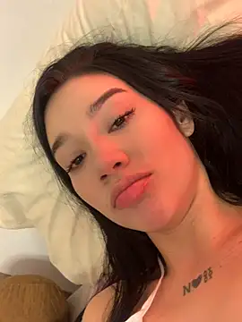 Ambar R0SSE online show from February 17, 2025, 2:53 am