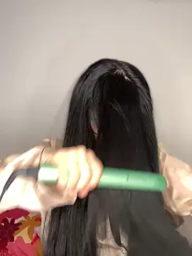 Ambar R0SSE online show from February 19, 2025, 4:55 am