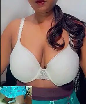 SLteena online show from April 7, 2026, 2:45 am