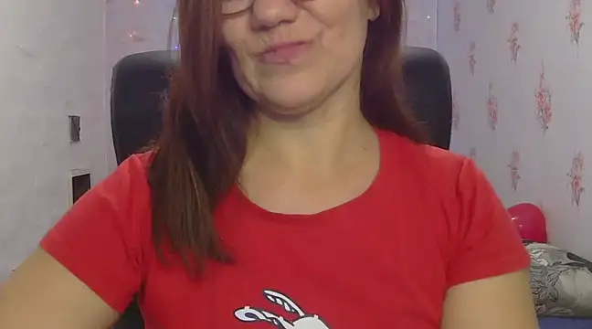 KittyyLaBeauty online show from February 12, 2025, 7:35 pm