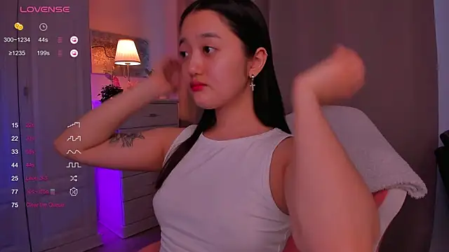 FreyaRaya online show from February 16, 2025, 9:37 am