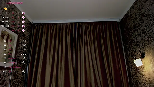 FreyaRaya online show from September 23, 2025, 3:09 am