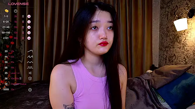 FreyaRaya online show from November 7, 2025, 3:06 am