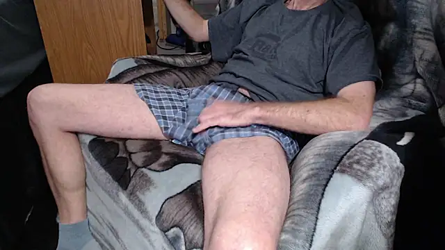 froy4986 online show from January 1, 2025, 10:24 pm