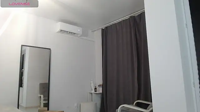 LanaDreamX online show from July 29, 2026, 1:59 am