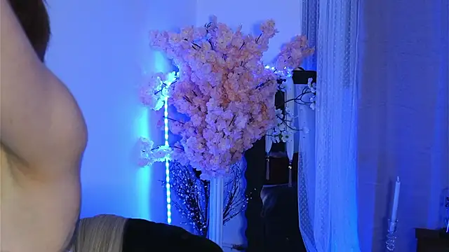 ivyleague  online show from March 29, 2026, 5:24 pm