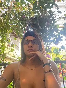 Susi bell online show from March 12, 2025, 10:17 pm