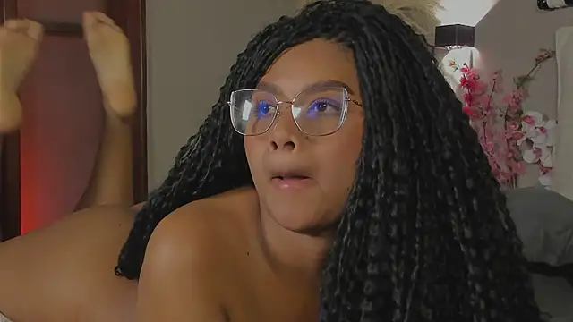 nayah   online show from February 13, 2025, 10:43 pm