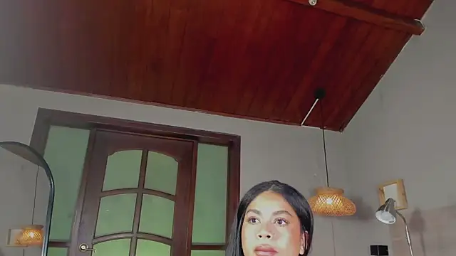 nayah   online show from December 17, 2025, 7:42 pm