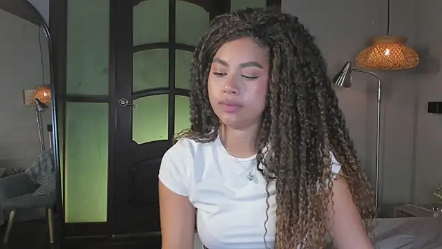 nayah   online show from February 12, 2026, 7:53 pm