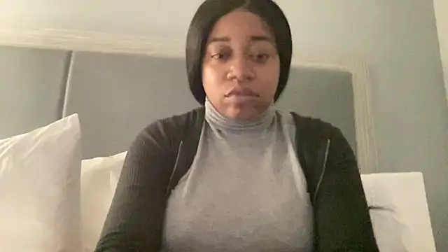 MommyConfident online show from October 16, 2025, 12:22 am