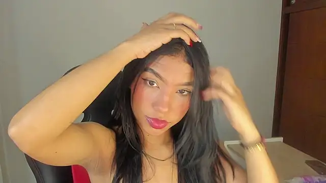 Snapshot of samy_jonnes_ chatting on December 22, 2024, 2:06 am samy jonnes online show from December 22, 2024, 2:06 am