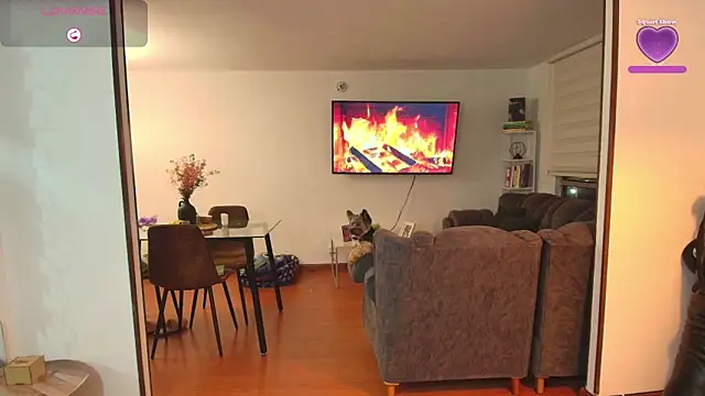 samy jonnes  online show from April 28, 2026, 11:54 pm