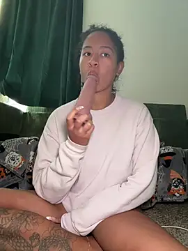 VanessaBling online show from July 18, 2026, 3:05 pm