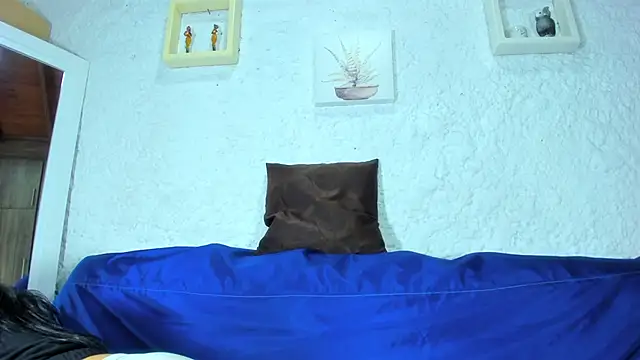 emiily s online show from March 14, 2025, 12:07 pm