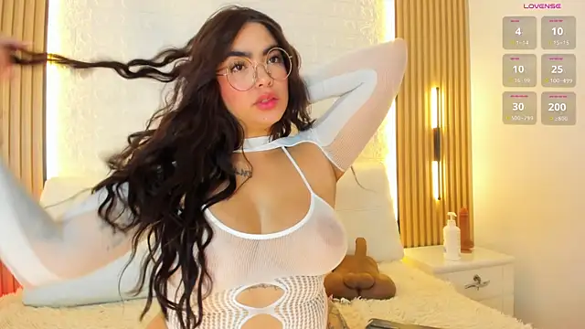 Snapshot of alyssa_vargas chatting on June 7, 2026, 2:48 am alyssa vargas online show from June 7, 2026, 2:48 am