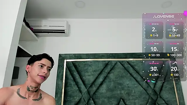 AmberAdams  online show from February 3, 2025, 4:20 pm