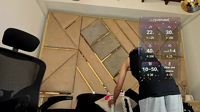 AmberAdams  online show from September 25, 2025, 4:32 pm