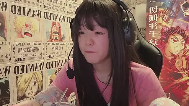 Snapshot of SNAKEgirlQAQ chatting on May 31, 2026, 4:25 pm SNAKEgirlQAQ online show from May 31, 2026, 4:25 pm