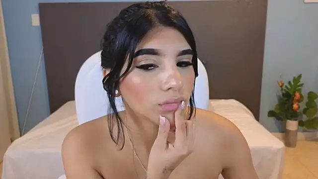 Snapshot of maiaa_ruiz chatting on December 31, 2024, 12:25 pm maiaa ruiz online show from December 31, 2024, 12:25 pm