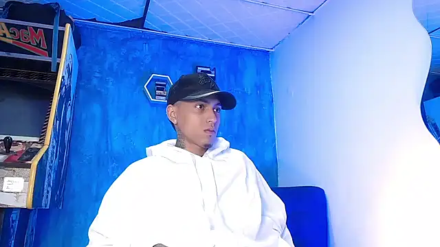 Liam lee online show from February 24, 2025, 12:48 pm