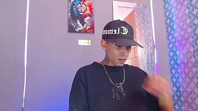 Liam lee online show from April 14, 2026, 8:59 pm