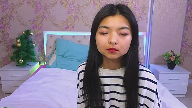 Snapshot of Shy_Kira chatting on January 11, 2025, 1:01 pm Shy Kira online show from January 11, 2025, 1:01 pm