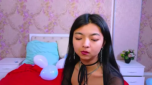 Snapshot of Shy_Kira chatting on February 2, 2025, 3:49 pm Shy Kira online show from February 2, 2025, 3:49 pm