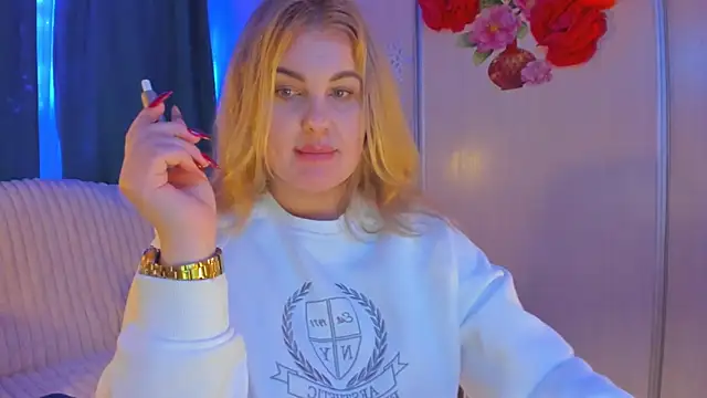 CoraSwon online show from January 13, 2025, 10:45 pm