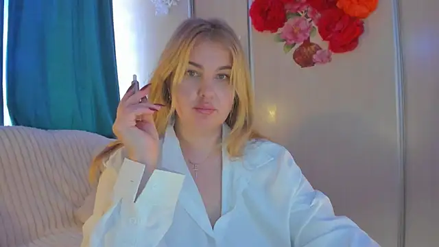 CoraSwon online show from January 15, 2025, 11:00 am