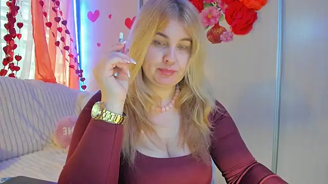 CoraSwon online show from February 21, 2025, 7:45 am