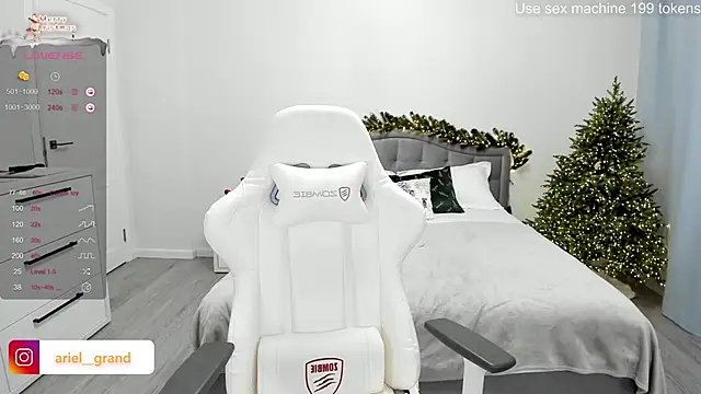 Snapshot of ariel_grand chatting on January 6, 2025, 4:04 am ariel grand online show from January 6, 2025, 4:04 am