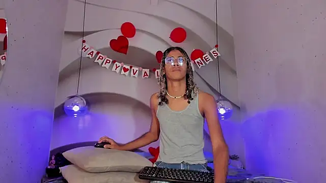 Maxim-Walker online show from February 21, 2025, 2:50 am