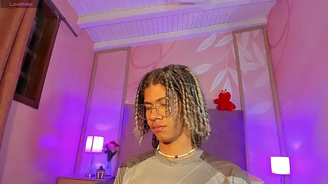 Maxim-Walker online show from March 9, 2025, 6:17 am