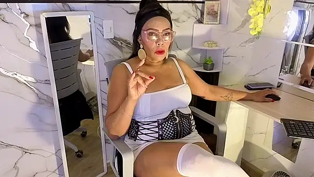 AmberNix online show from July 23, 2026, 2:37 pm